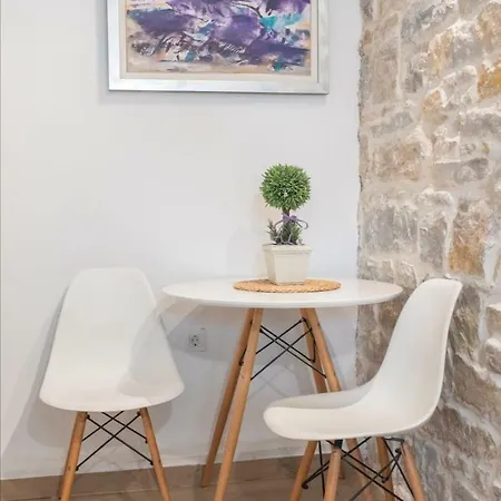 Rino Apartment *