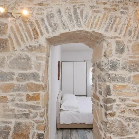Rino Apartment *