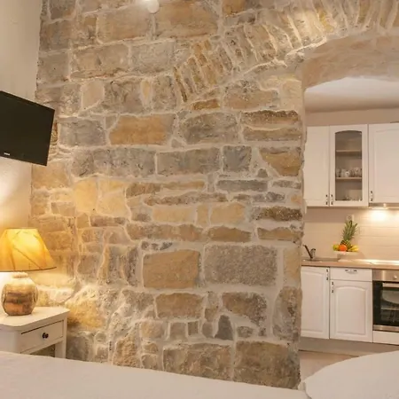 Rino Apartment *